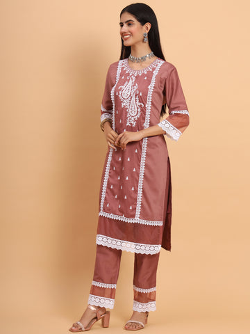 Ethnic Motifs Embroidered Chanderi Silk Kurta With Trousers & Dupatta